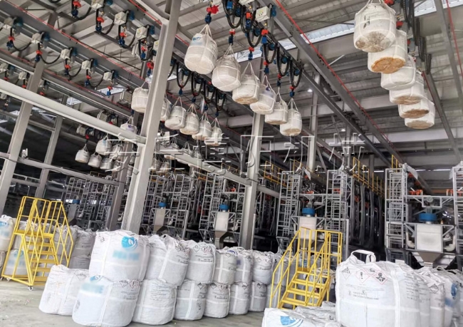 不落地全自動(dòng)噸袋拆包機(jī)、硫酸鎳智能噸袋拆袋系統(tǒng)